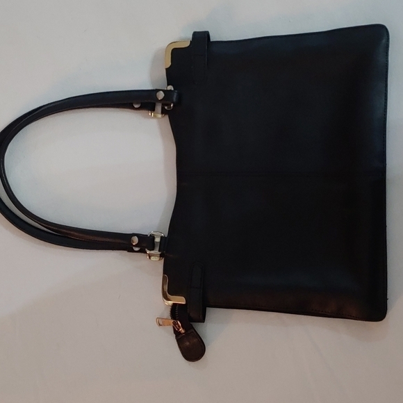𝅺VINTAGE Black Handbag - Picture 3 of 9